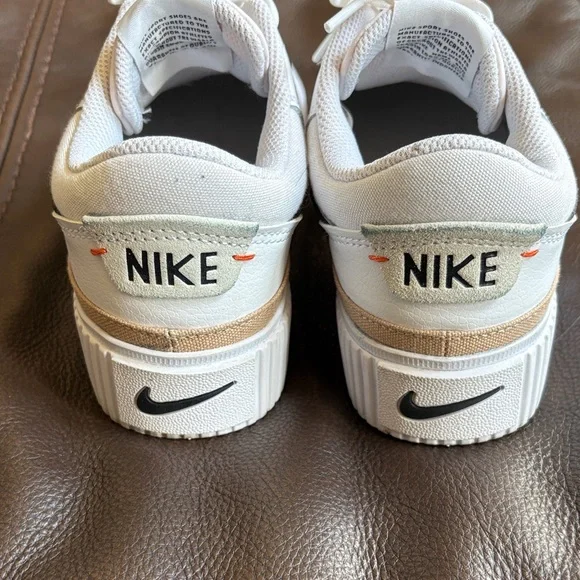 Nike White and Black Sneakers with Tan Detail - Picture 2 of 5